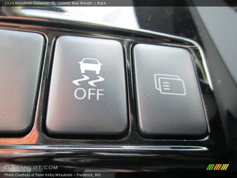 Cosmic Blue Metallic / Black 2014 Mitsubishi Outlander SE