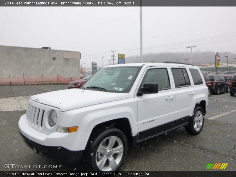 Bright White / Dark Slate Gray/Light Pebble 2014 Jeep Patriot Latitude 4x4