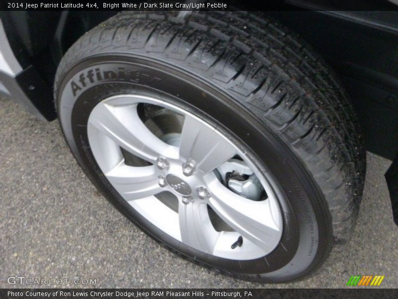 Bright White / Dark Slate Gray/Light Pebble 2014 Jeep Patriot Latitude 4x4