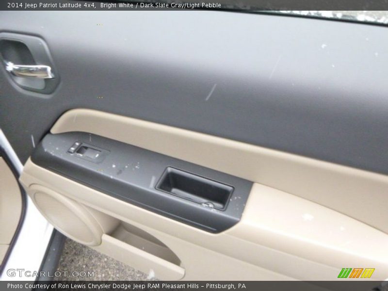 Bright White / Dark Slate Gray/Light Pebble 2014 Jeep Patriot Latitude 4x4
