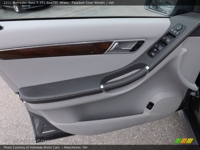 Paladium Silver Metallic / Ash 2011 Mercedes-Benz R 350 BlueTEC 4Matic