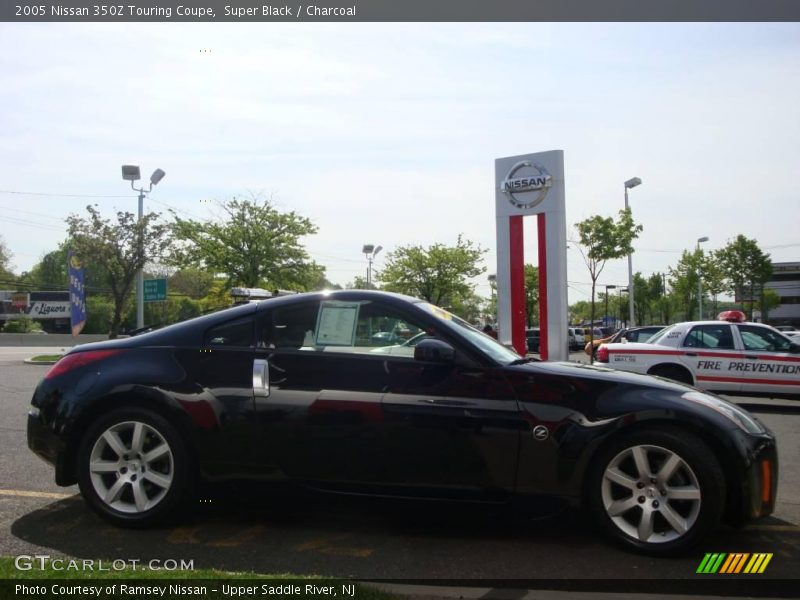 Super Black / Charcoal 2005 Nissan 350Z Touring Coupe
