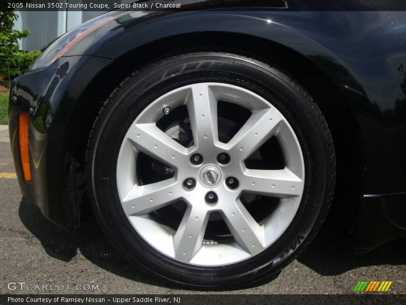 Super Black / Charcoal 2005 Nissan 350Z Touring Coupe
