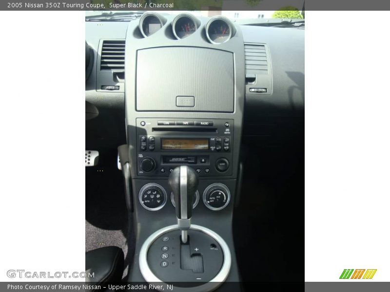 Super Black / Charcoal 2005 Nissan 350Z Touring Coupe
