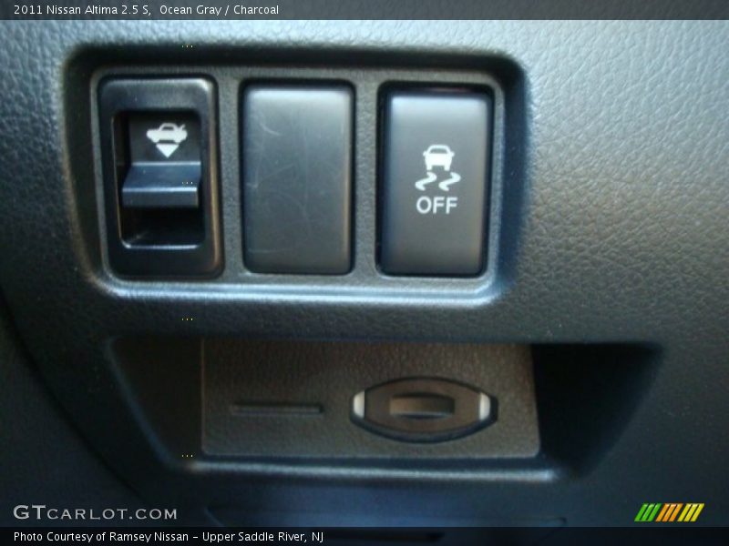 Ocean Gray / Charcoal 2011 Nissan Altima 2.5 S