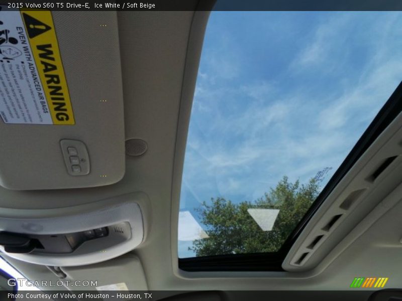 Ice White / Soft Beige 2015 Volvo S60 T5 Drive-E