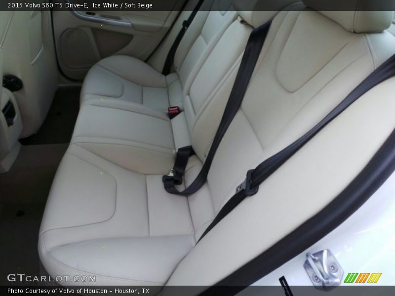 Rear Seat of 2015 S60 T5 Drive-E