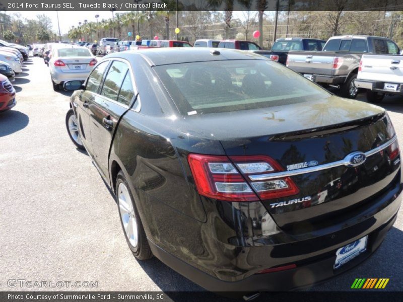Tuxedo Black / Charcoal Black 2014 Ford Taurus SEL