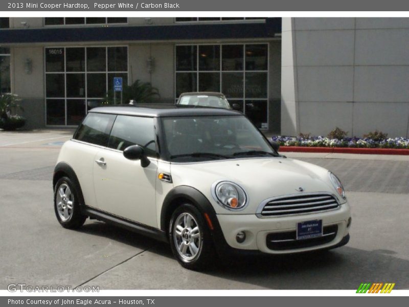 Pepper White / Carbon Black 2013 Mini Cooper Hardtop