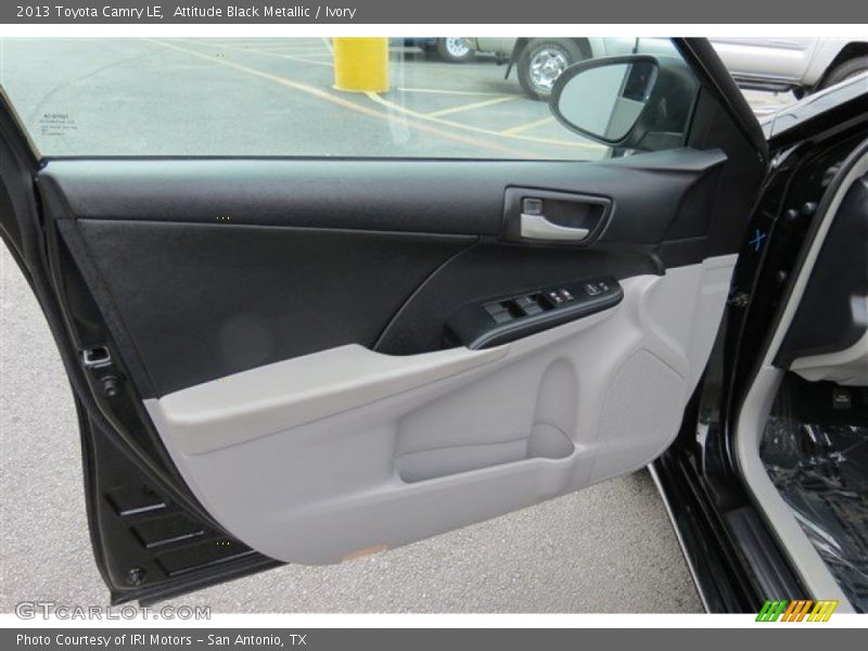 Attitude Black Metallic / Ivory 2013 Toyota Camry LE