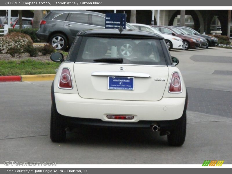 Pepper White / Carbon Black 2013 Mini Cooper Hardtop