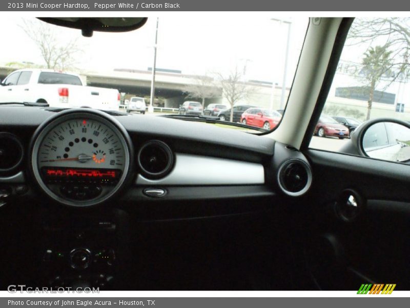 Pepper White / Carbon Black 2013 Mini Cooper Hardtop
