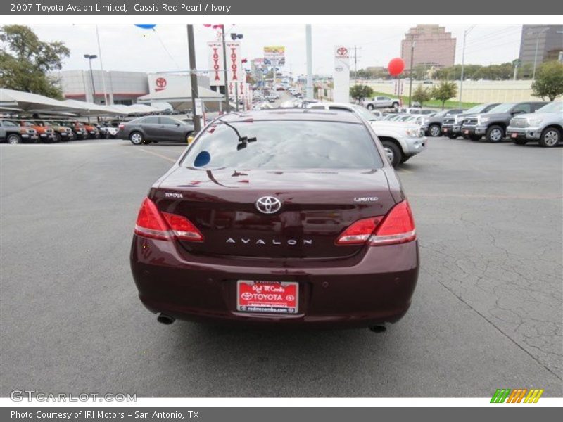 Cassis Red Pearl / Ivory 2007 Toyota Avalon Limited