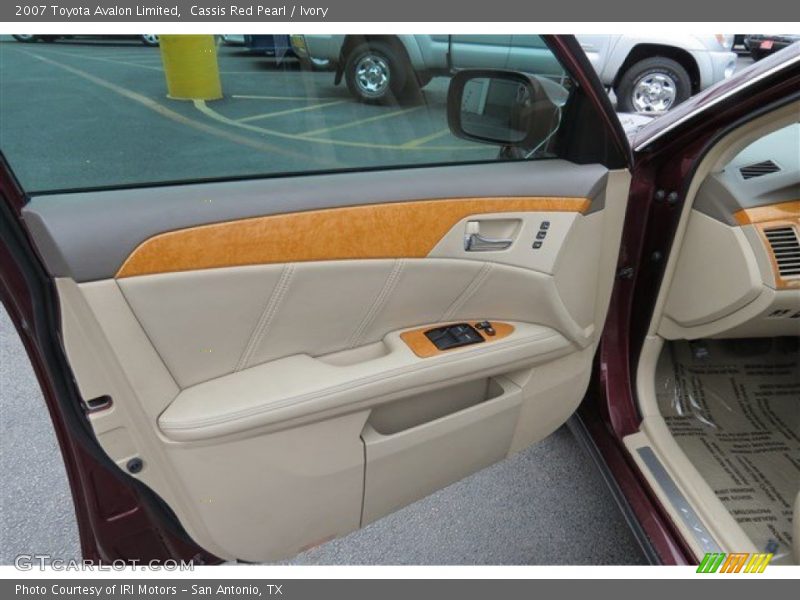 Cassis Red Pearl / Ivory 2007 Toyota Avalon Limited