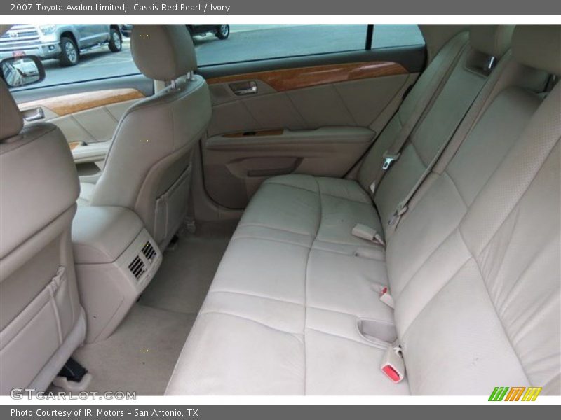 Cassis Red Pearl / Ivory 2007 Toyota Avalon Limited