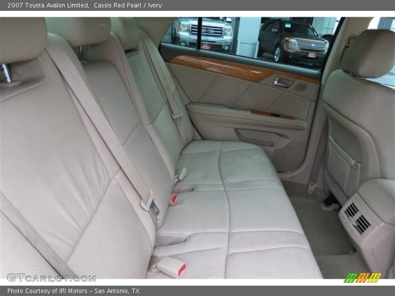 Cassis Red Pearl / Ivory 2007 Toyota Avalon Limited
