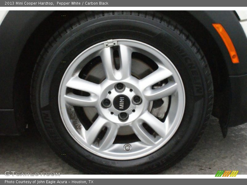 Pepper White / Carbon Black 2013 Mini Cooper Hardtop