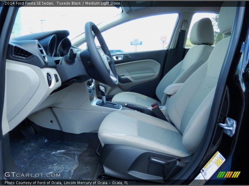 Tuxedo Black / Medium Light Stone 2014 Ford Fiesta SE Sedan