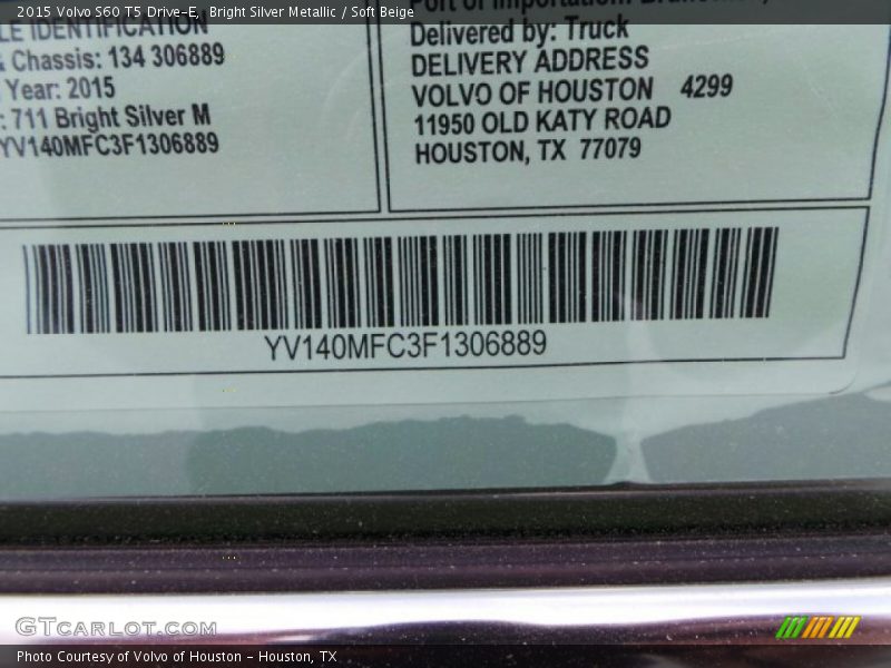 Bright Silver Metallic / Soft Beige 2015 Volvo S60 T5 Drive-E