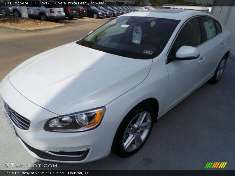 Crystal White Pearl / Off-Black 2015 Volvo S60 T5 Drive-E