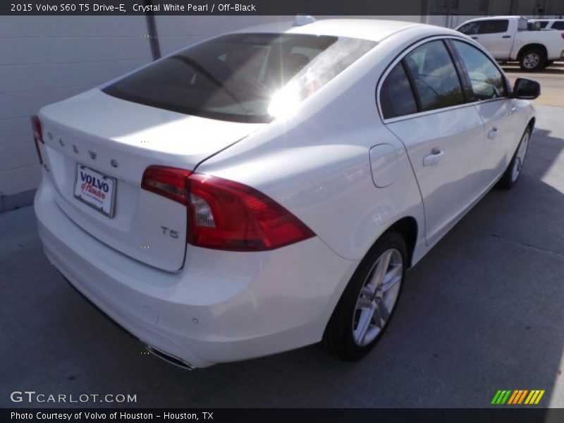 Crystal White Pearl / Off-Black 2015 Volvo S60 T5 Drive-E