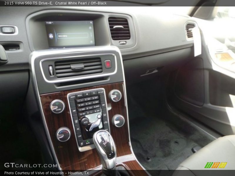 Crystal White Pearl / Off-Black 2015 Volvo S60 T5 Drive-E