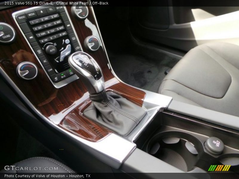 Crystal White Pearl / Off-Black 2015 Volvo S60 T5 Drive-E