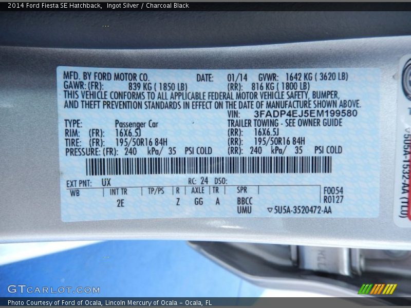 Ingot Silver / Charcoal Black 2014 Ford Fiesta SE Hatchback