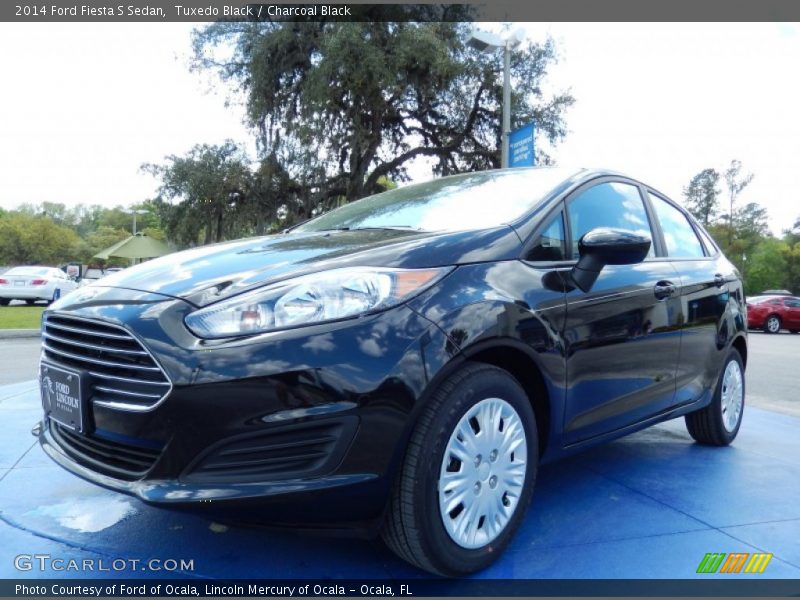Tuxedo Black / Charcoal Black 2014 Ford Fiesta S Sedan