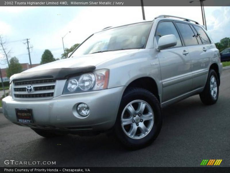 Millennium Silver Metallic / Ivory 2002 Toyota Highlander Limited 4WD