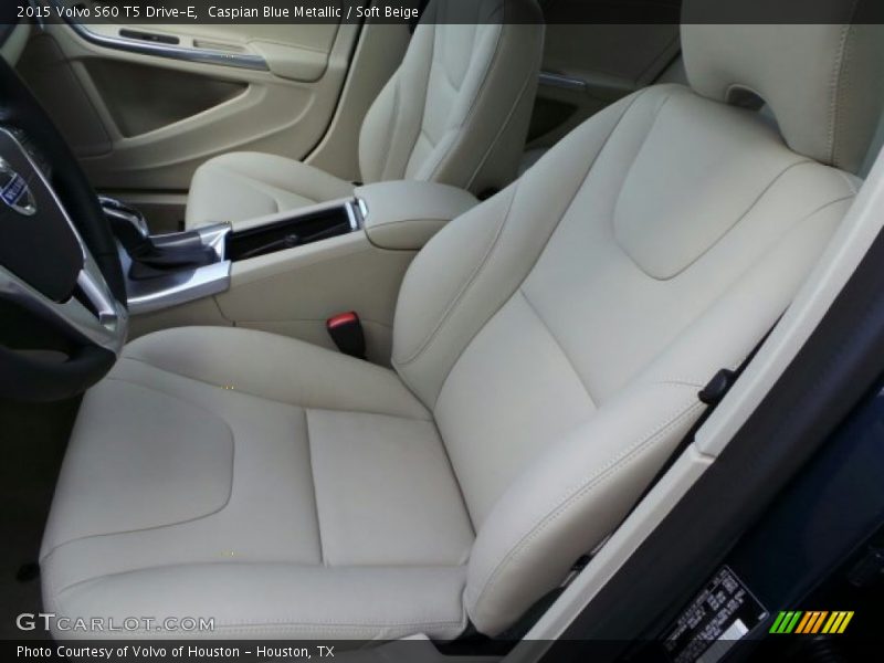 Front Seat of 2015 S60 T5 Drive-E