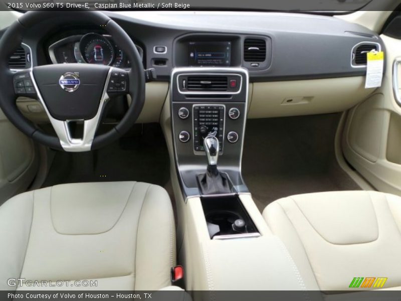 Dashboard of 2015 S60 T5 Drive-E
