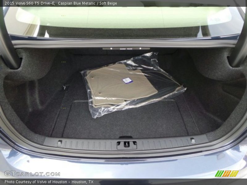  2015 S60 T5 Drive-E Trunk