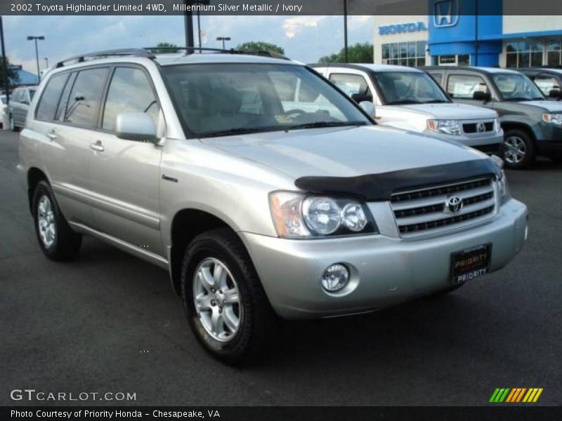 Millennium Silver Metallic / Ivory 2002 Toyota Highlander Limited 4WD