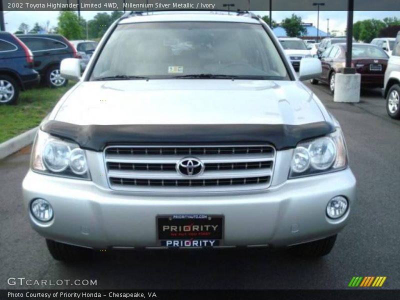Millennium Silver Metallic / Ivory 2002 Toyota Highlander Limited 4WD