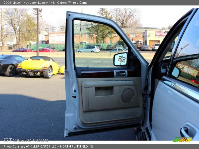 Oxford White / Camel 2006 Lincoln Navigator Luxury 4x4