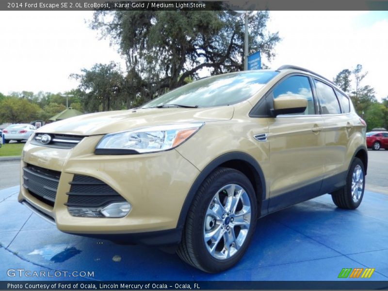 Front 3/4 View of 2014 Escape SE 2.0L EcoBoost