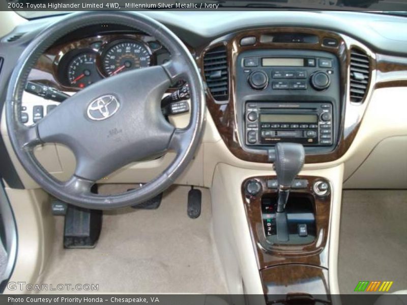Millennium Silver Metallic / Ivory 2002 Toyota Highlander Limited 4WD