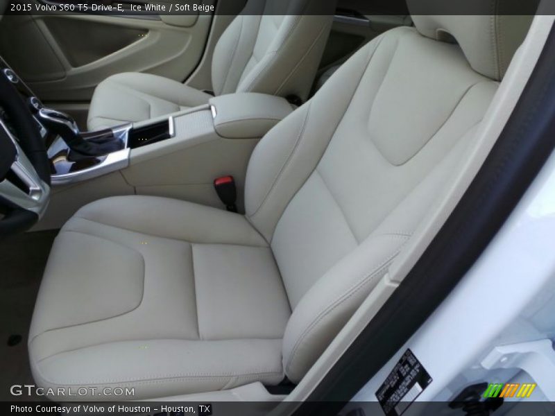 Ice White / Soft Beige 2015 Volvo S60 T5 Drive-E