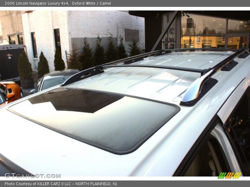 Oxford White / Camel 2006 Lincoln Navigator Luxury 4x4