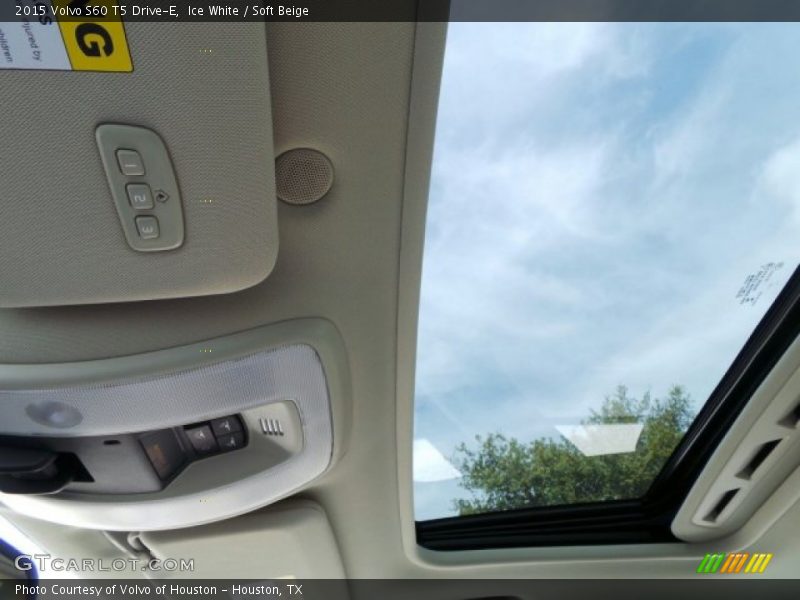 Ice White / Soft Beige 2015 Volvo S60 T5 Drive-E