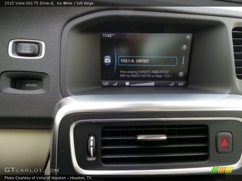 Ice White / Soft Beige 2015 Volvo S60 T5 Drive-E