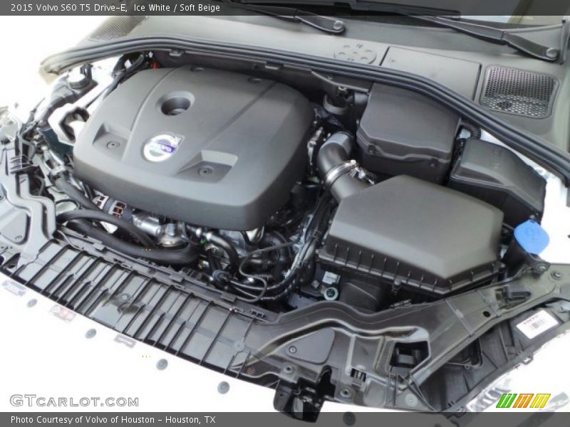 Ice White / Soft Beige 2015 Volvo S60 T5 Drive-E