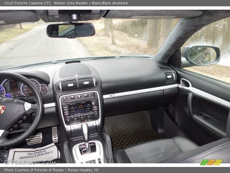 Dashboard of 2010 Cayenne GTS