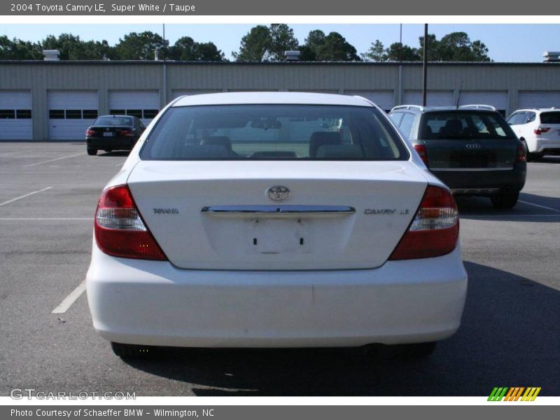 Super White / Taupe 2004 Toyota Camry LE