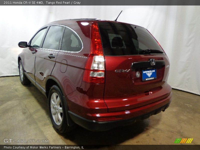 Tango Red Pearl / Gray 2011 Honda CR-V SE 4WD