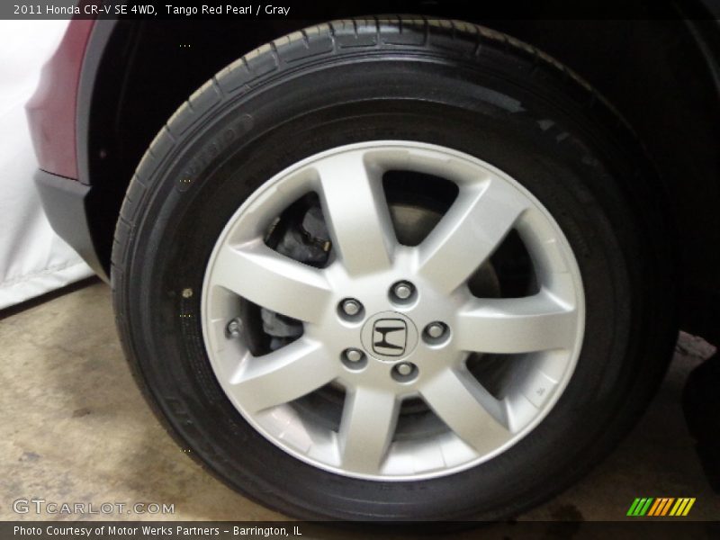 Tango Red Pearl / Gray 2011 Honda CR-V SE 4WD
