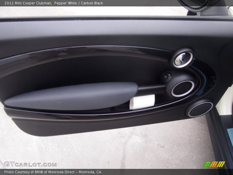 Pepper White / Carbon Black 2011 Mini Cooper Clubman