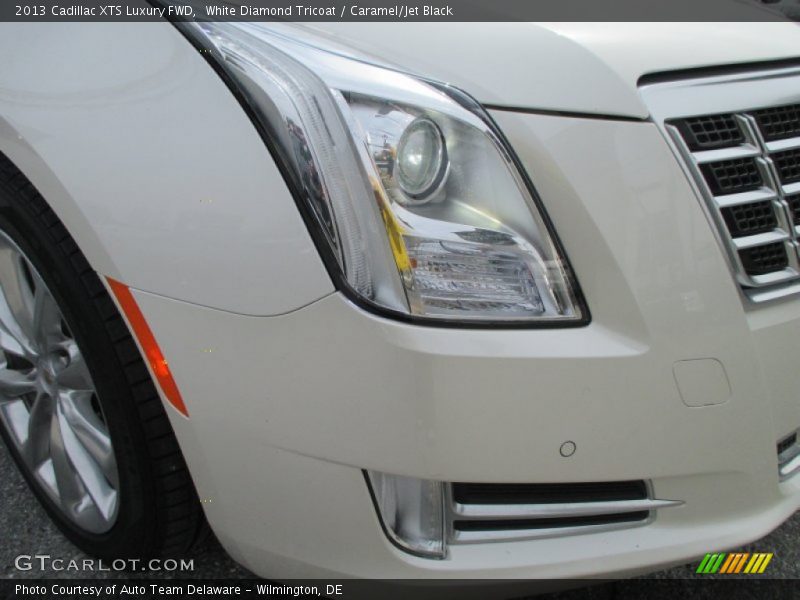 White Diamond Tricoat / Caramel/Jet Black 2013 Cadillac XTS Luxury FWD