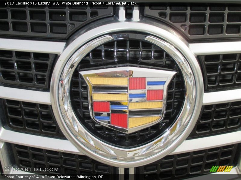 White Diamond Tricoat / Caramel/Jet Black 2013 Cadillac XTS Luxury FWD